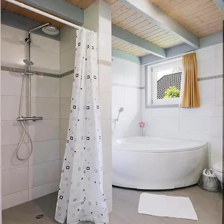 Dom wakacyjny 3 Bedroom Gorgeous In