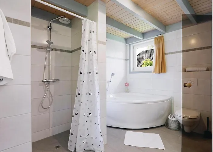 بيت للعطل 3 Bedroom Gorgeous In